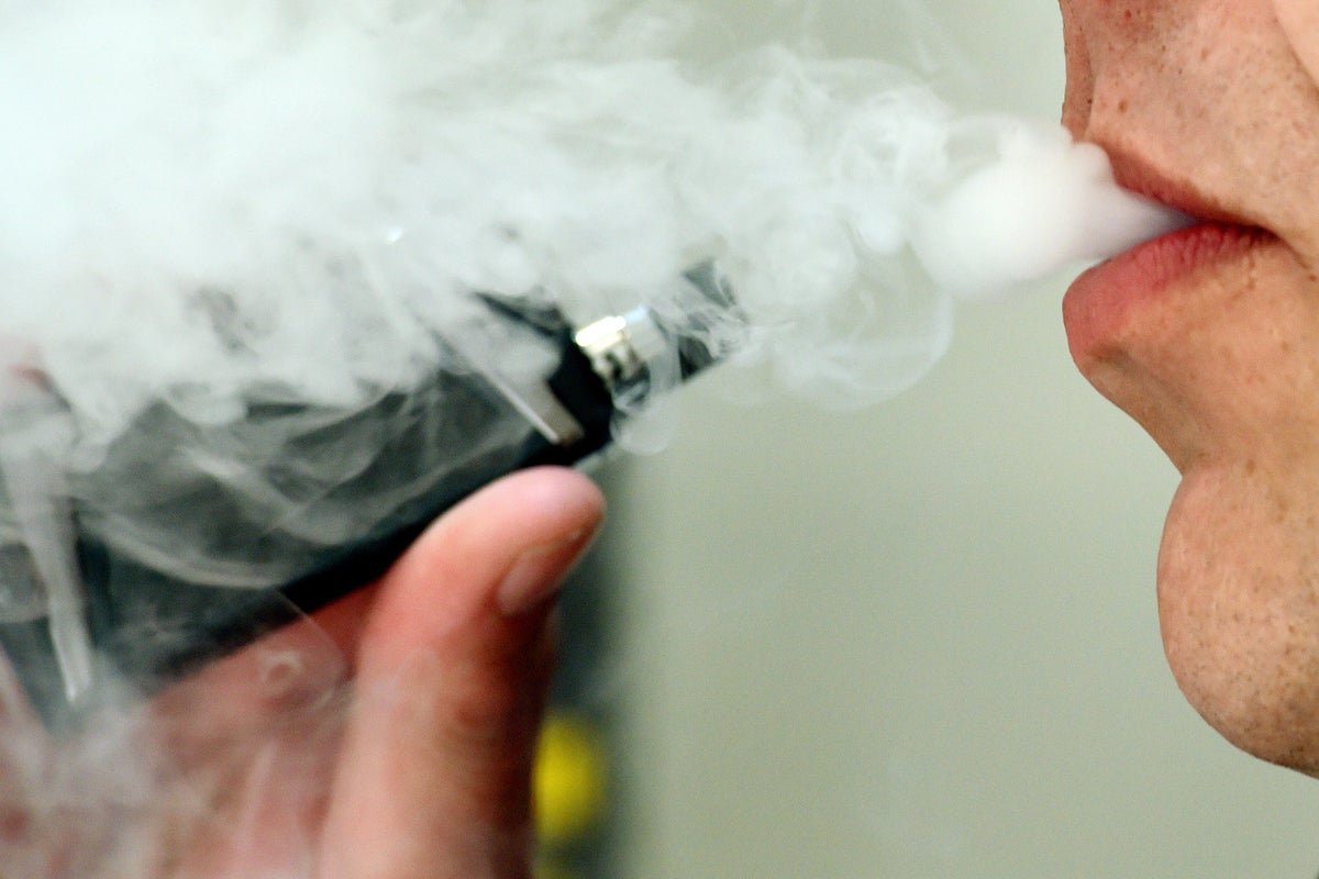 Dentist reveals alarming new side effect of vaping