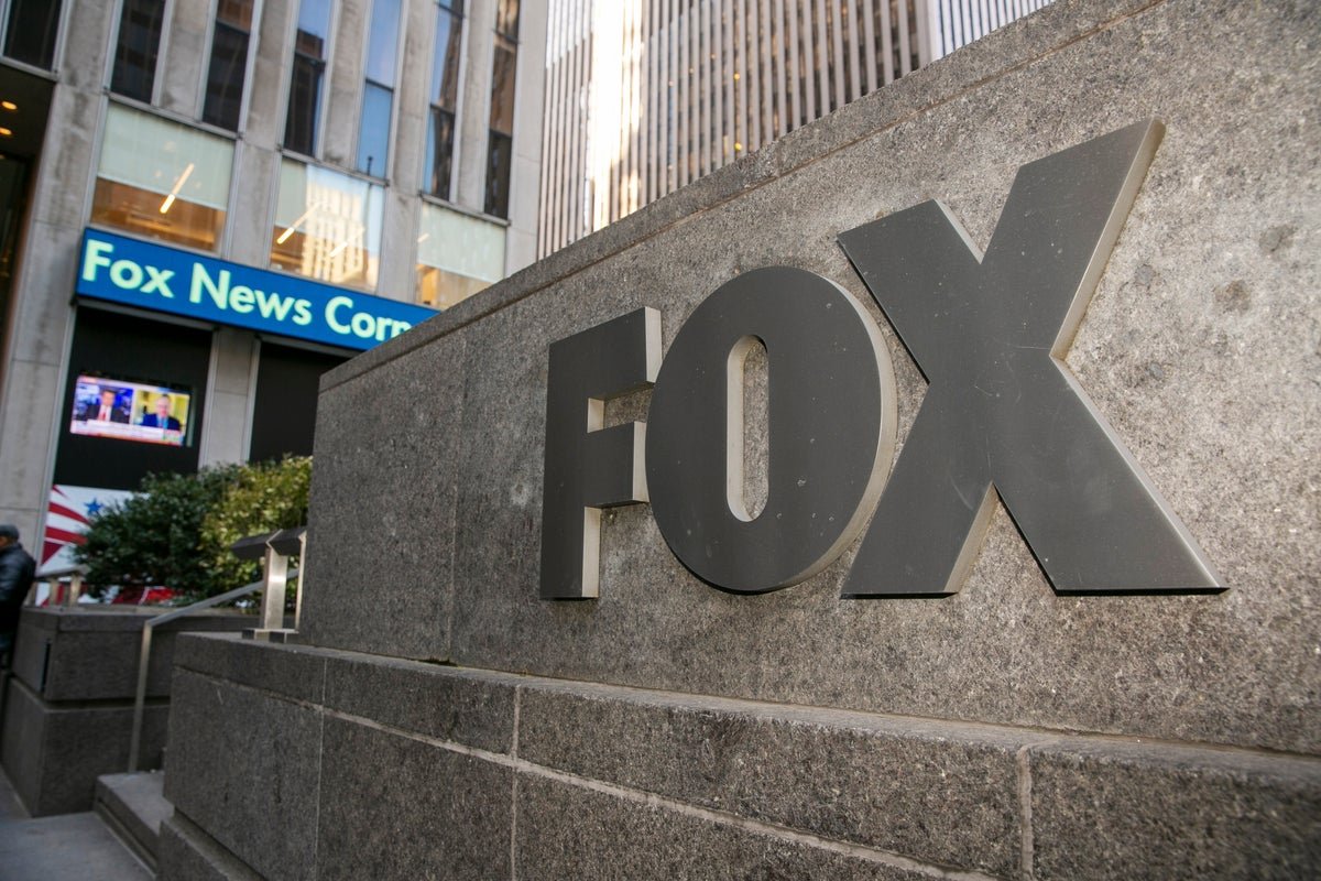 IRS agents sues agency claiming that they leaked her info to Fox News and others who reported she had been fired