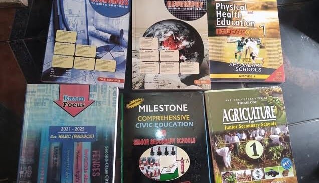Shocking Rise in Textbook Prices Leaves Parents Furious – Discover the Hidden Impact!