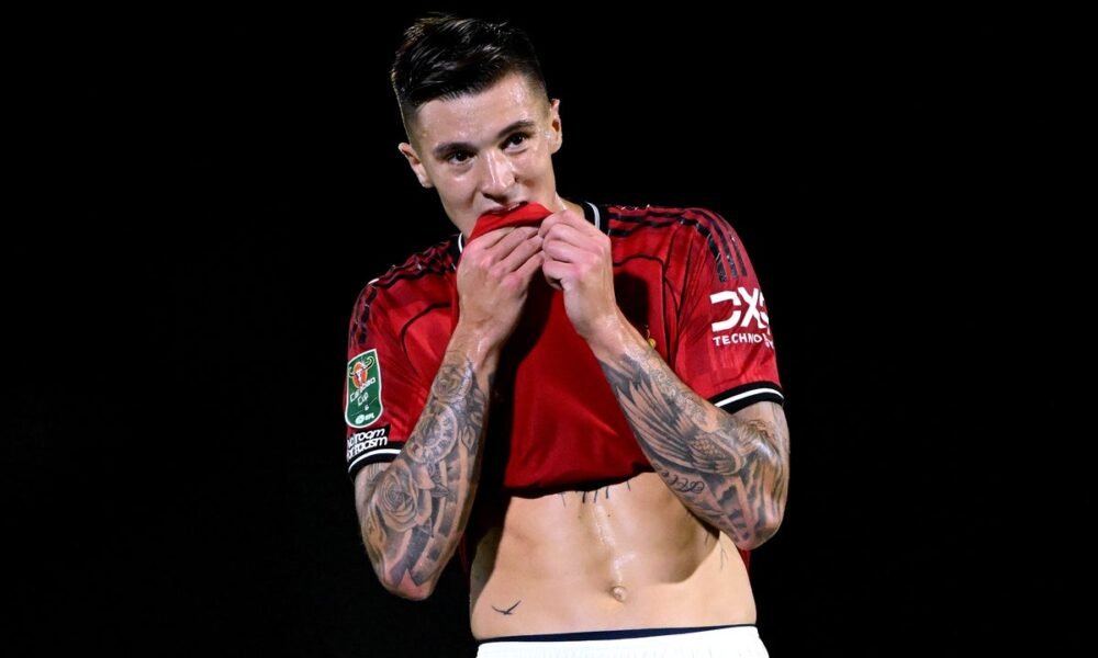 Why Benjamin Sesko Could Be Manchester United's Biggest Disappointment – Fans Are Worried!