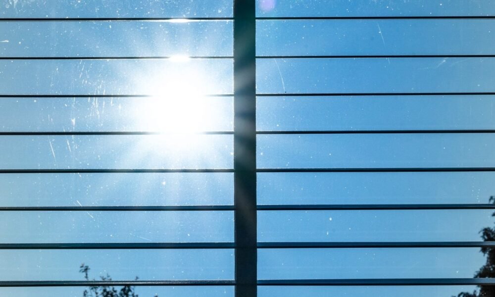 New discovery could turn any window into a solar panel