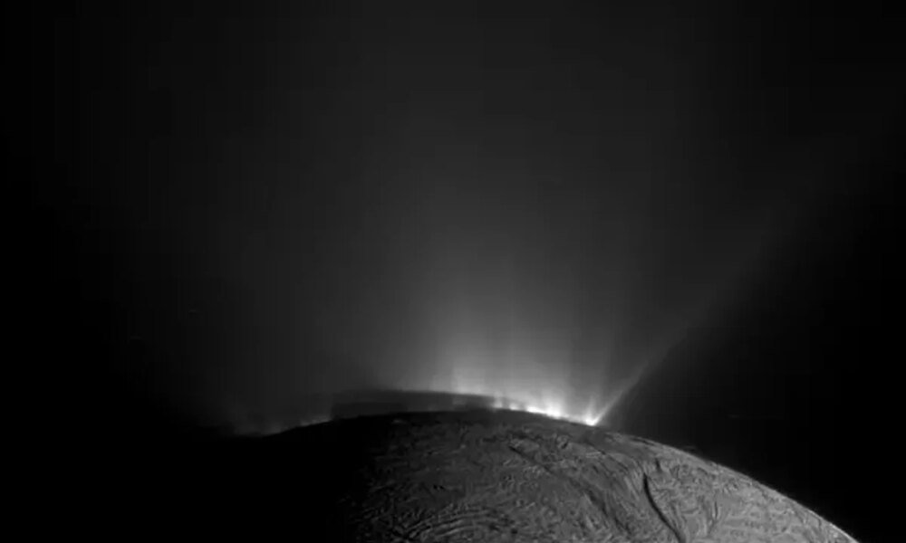 ‘Organic molecules’ are coming out of a nearby moon that could be home to aliens, scientists say