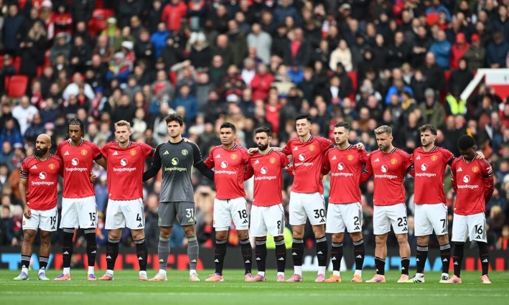 Shock Reveal: Why Are Man United Wearing Black Armbands Against Sunderland? Find Out Now!
